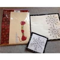 Sew with Beth Snowflake Sashiko Tableware Gold & Red 2 x Coasters & 2 x Placemats